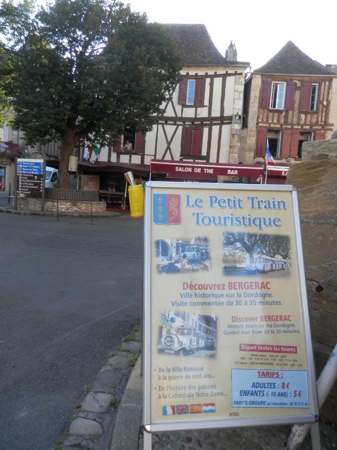Couette Et Cafe Cyrano Apartamento Bergerac Exterior foto